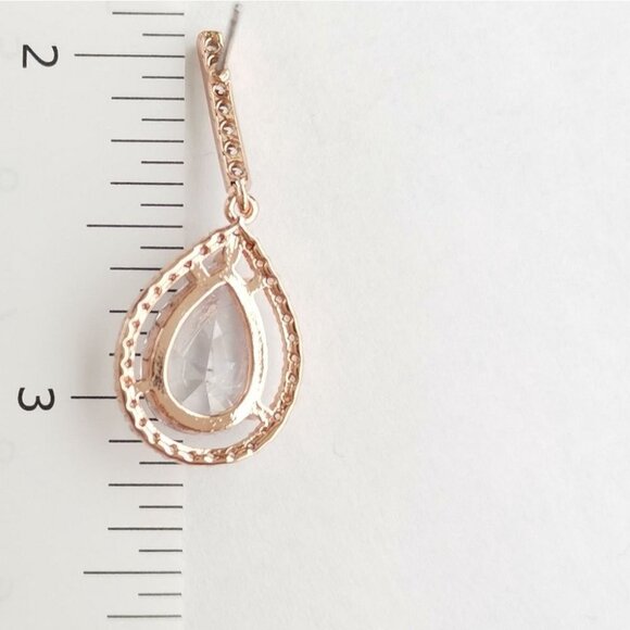 NWT Rose Gold teardrop shaped cz earrings - Picture 4 of 7